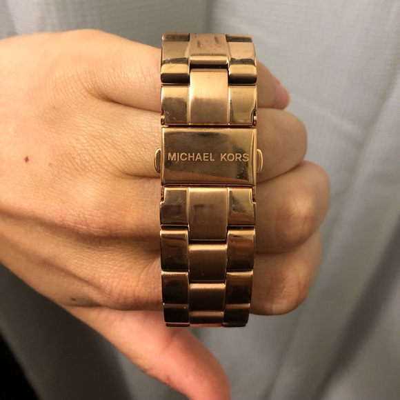 Michael Kors watch - Picture 2 of 3